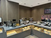 Homeinn Superior Yun Hotel (Dandong Yalu River Moon Island Anton Old Street)