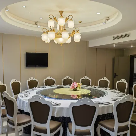 Quanjun Hotel