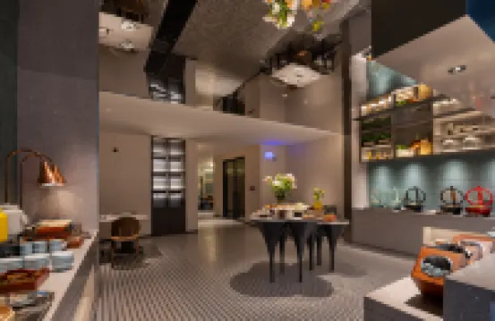 菲想酒店（武漢江漢路步行街六渡橋地鐵站店）