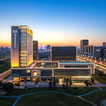 Four Points by Sheraton Wuhan Optics Valley Convention and Exhibition Center