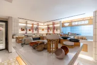 Home inn Business Hotel(Ruogu Lanmo Line Branch) - parking