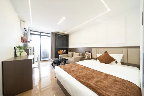 Qing Shiguang Hotel (Nanning Dongge Road Metro Station Qingxiu Wanda Branch) - balcony