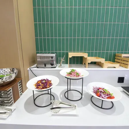 EZZI Hotel (Huijia Times Hami Shopping Center)