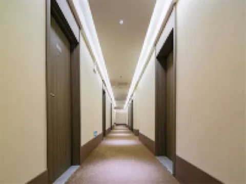 HanTing Hotel (Yan'an Railway Station)