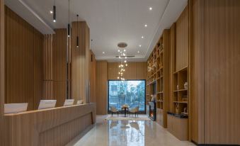 Taizhou GTALLIN Light Luxury Hotel (Jiaojiang Shifu Avenue)