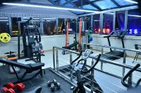 โรงแรมโฮมอินน์ พลัส (สถานีรถไฟ ถนนคนเดินตงไห่)