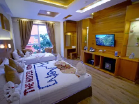 The Hotel Nova Hotel berhampiran Biara Atumashi