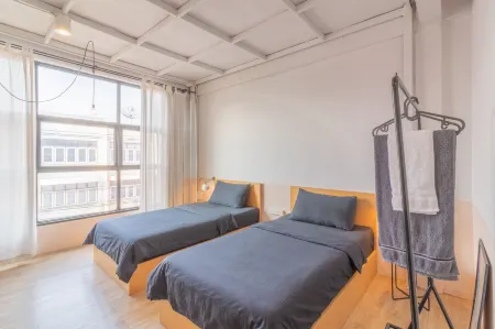 Beige Poshtels