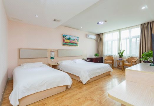 Lexus Hotel (Jinan Shanda Second Hospital Quanfu Overpass Branch)Hotel Overview