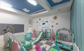 Floral Hotel ·  Zhangjiagang Qixi Hotel