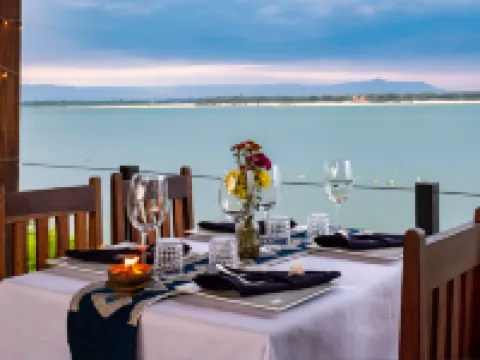 เรสซิเดนซ์บาสซัก โรงแรมในเมือง จำปาสัก