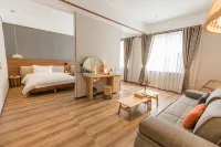 Qiluan Mountain Residence in Luanchuan Hotel di Luanchuan