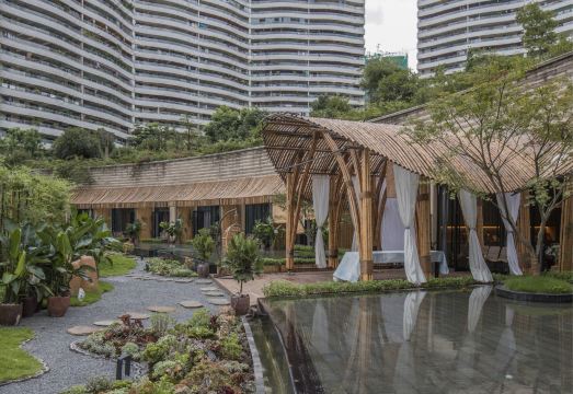 Yibin ShiShe Zhuliguan Hotel Overview