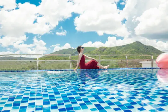 Yunduo Guesthouse (Sanya Yalong Bay Tropical Paradise Forest Park) Отели рядом с достопримечательностью «Baodao Luobei Aquarium»