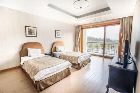 PineRidge Resort