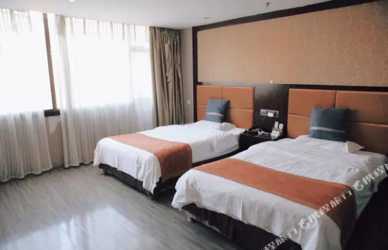 龍裏佰利大酒店