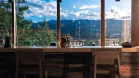 the Linden Centre ·Shaxi - bar