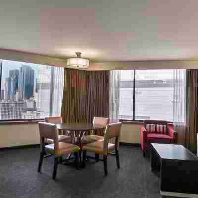 Doubletree by Hilton Los Angeles Downtown Rooms