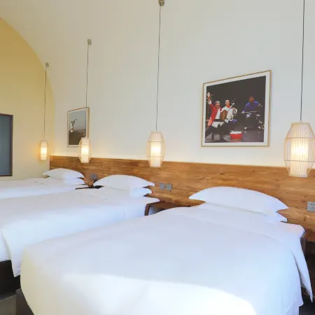 Golden Yan‘an  Jianshan Hostel