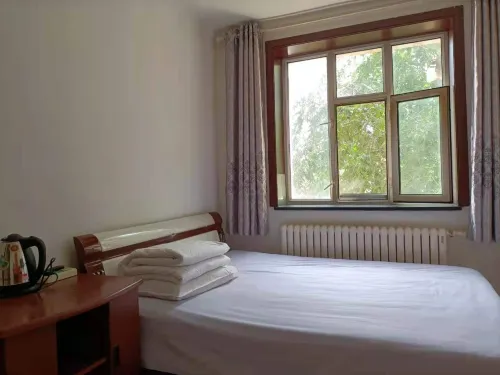 Hulunbuir Shunfa Guest House - Inns