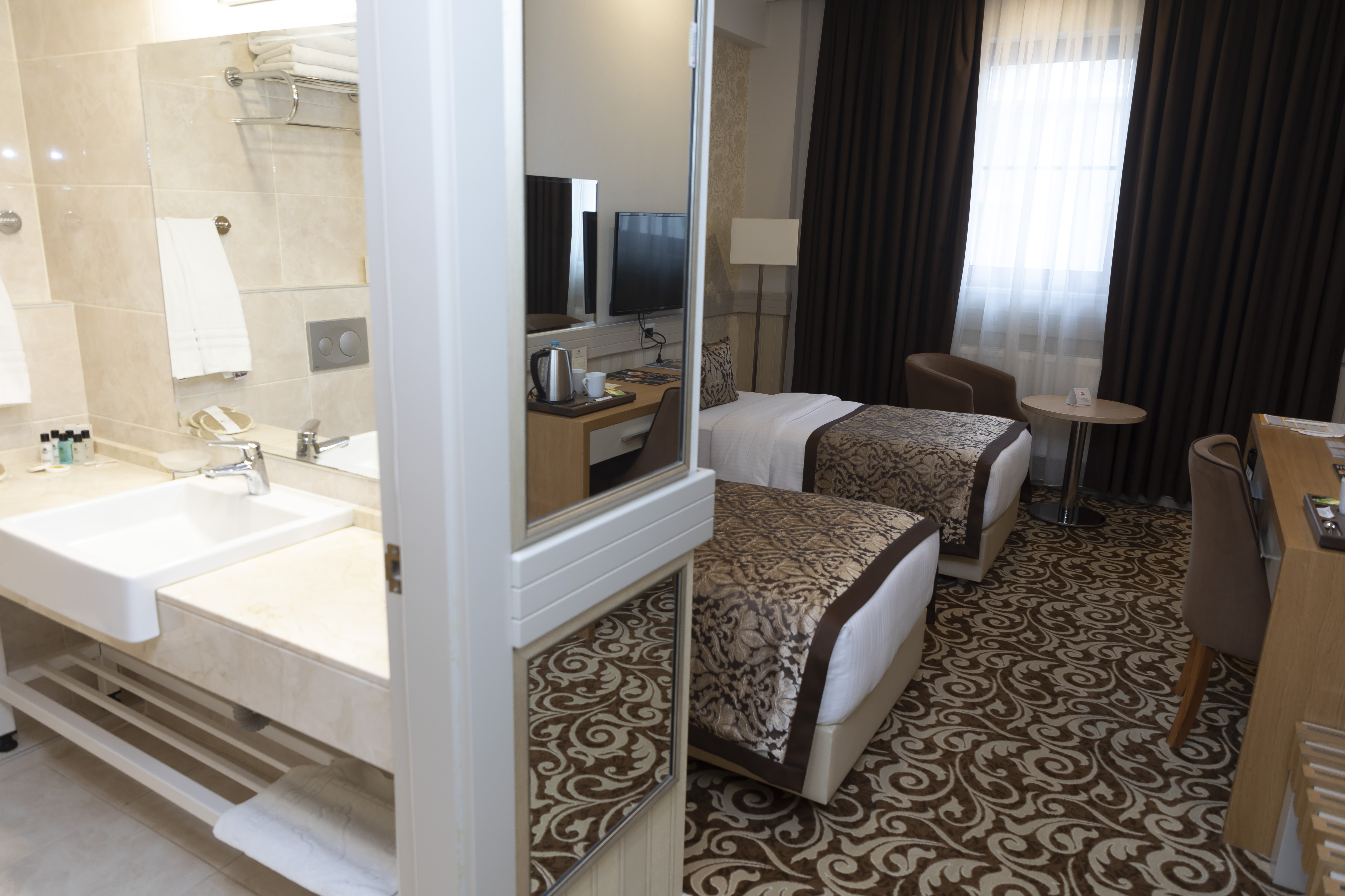 Grand Itimat Hotel (Grand İtimat Hotel)