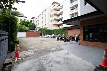 The 168 Gallery Residence and Hotel