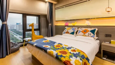 Gemini Hotel (Xinxiang Baolong Plaza)