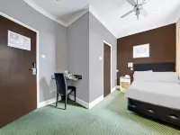 OYO Bostons Manor Hotel, Hanwell London Hotel a Ealing
