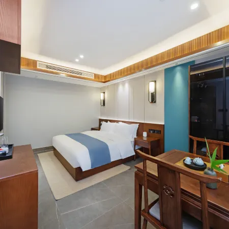 Ningjing Hotel (Ningbo Tianyi Square Chenghuang Temple) Отели рядом с достопримечательностью «Площадь Тяньи»