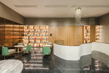 Shanghai Lingang New Town Atour Hotel