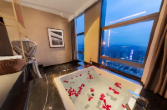 Youshe S High-altitude Panorama Hotel (Chongqing Guanyinqiao 9th Street)