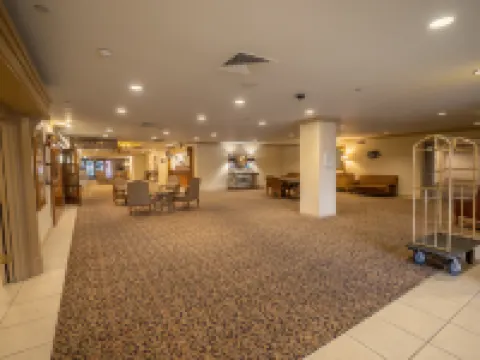 Piccadilly Inn Airport Hotels in Fresno