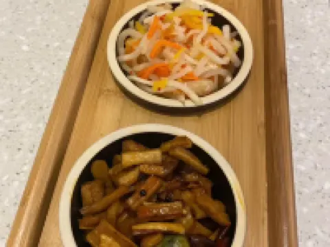 Hanyuan Business Hotel (Victoria commercial building of Linhe high speed railway station) Hotels in Bayannur