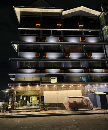 Anandpura Riverside Hotel Отели рядом с достопримечательностью «Ват Арун»