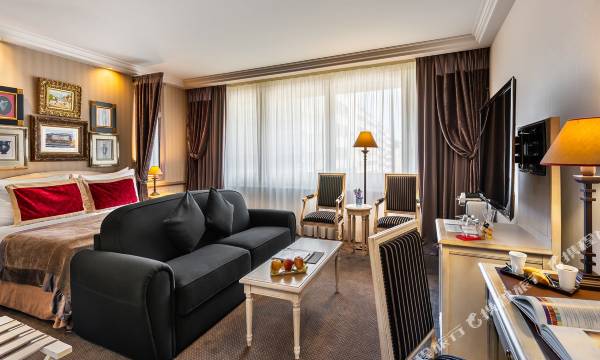 Royal Manotel