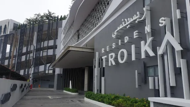 Prestige Troika Luxury Stay Hoteles cerca de Club de Golf y de Campo de Kelantan