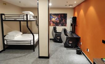 Mammoth E-sports Hotel