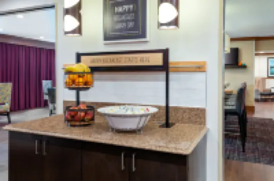 Hampton Inn Buffalo-Airport/Galleria Mall Hotels in Cheektowaga