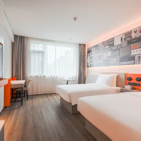 Ibis Hotel (Qingdao Xinduxin Kaide Plaza)