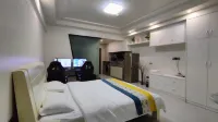 Lazy Gaming Apartment (South Bus Station Tianmao Branch) - Esports