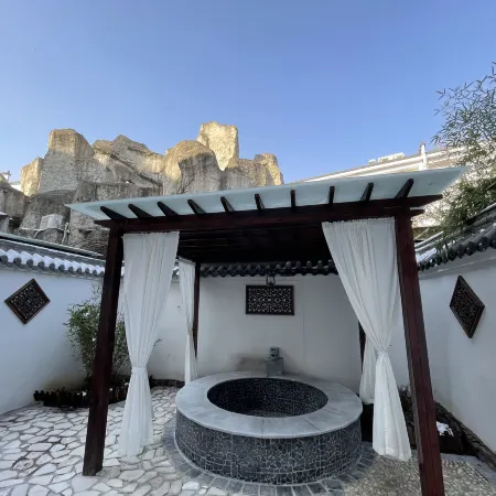 Yishuiwan Hot Spring Hotel (Lujiang Tangchi Hot Spring Resort)