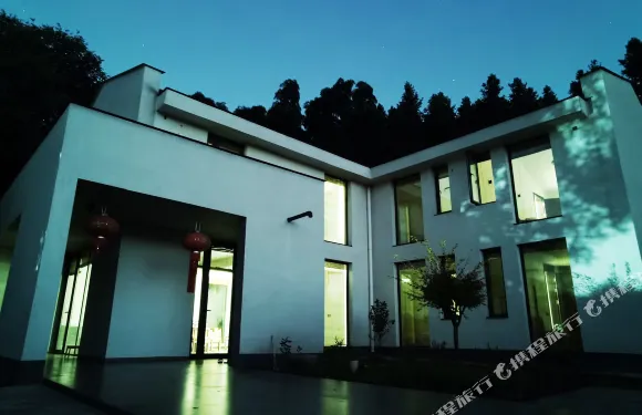 龍虎山巨川滙民宿