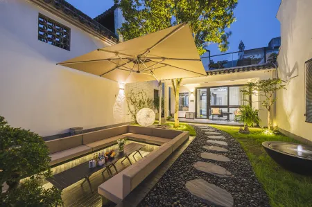 Donghu 215 Homestay Отели рядом с достопримечательностью «China Ordnance Expo»