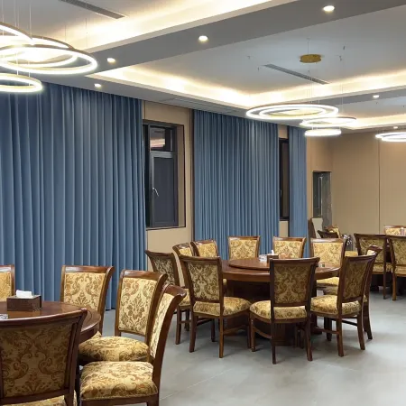 Padang Yishanju Hotel