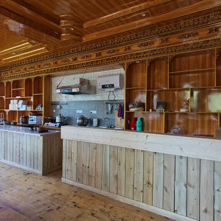 Litang Ge'Nyen Mountain View YueLing Homestay