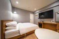MONO HOTEL