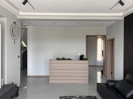 Weishan Xihu Homestay Отели в г. Вейшань