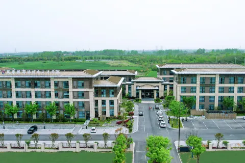 Yangzi Tianyue Hongshan Hotel