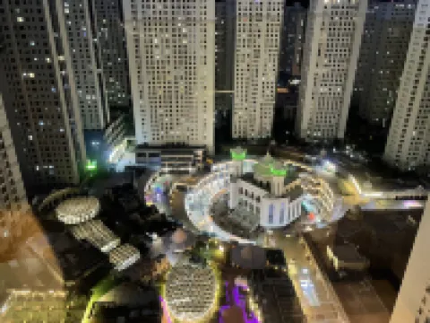 Yuefeng Hotel (Xining Railway Station Xinqian International Plaza)