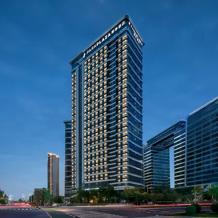 PARK PLAZA